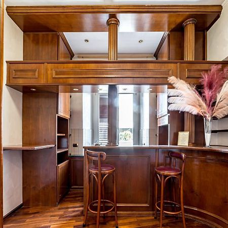 Downtown Luxury B&B - Termini Train Station Rome Bagian luar foto