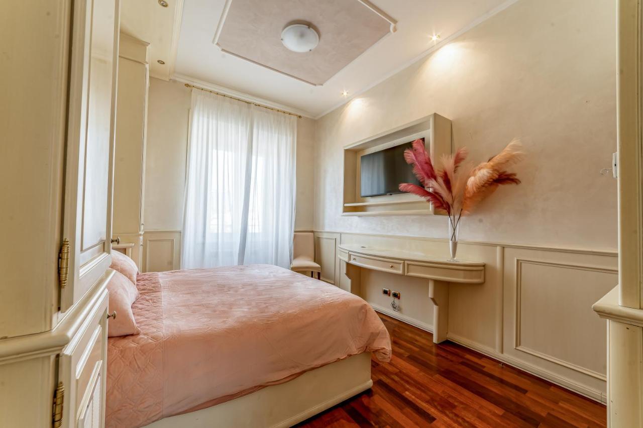 Downtown Luxury B&B - Termini Train Station Rome Bagian luar foto