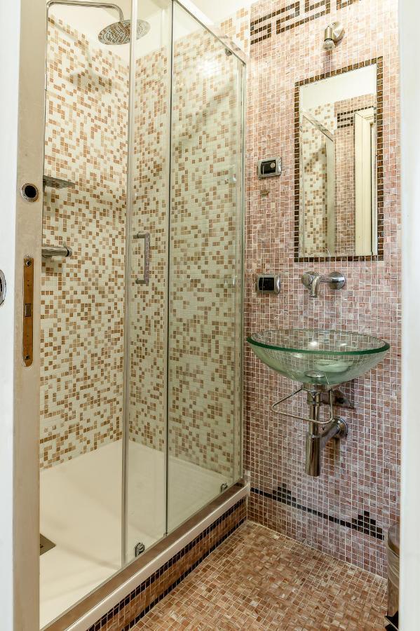 Downtown Luxury B&B - Termini Train Station Rome Bagian luar foto